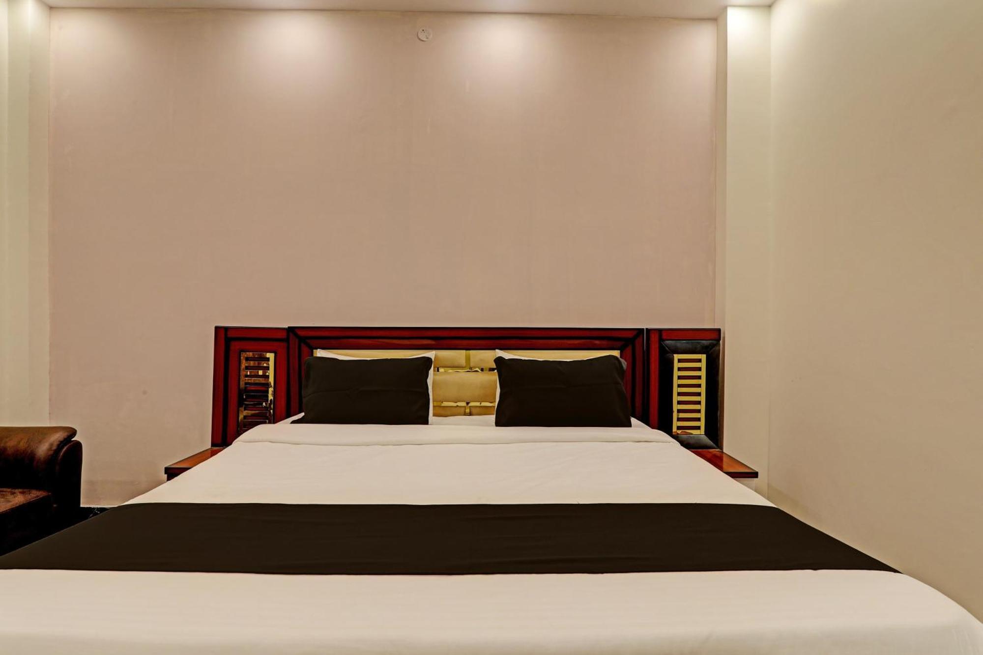 Hotel O Awadh International Bela Pratapgarh Bagian luar foto