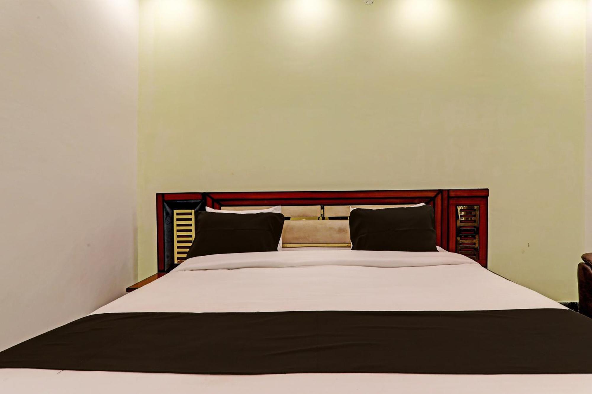 Hotel O Awadh International Bela Pratapgarh Bagian luar foto