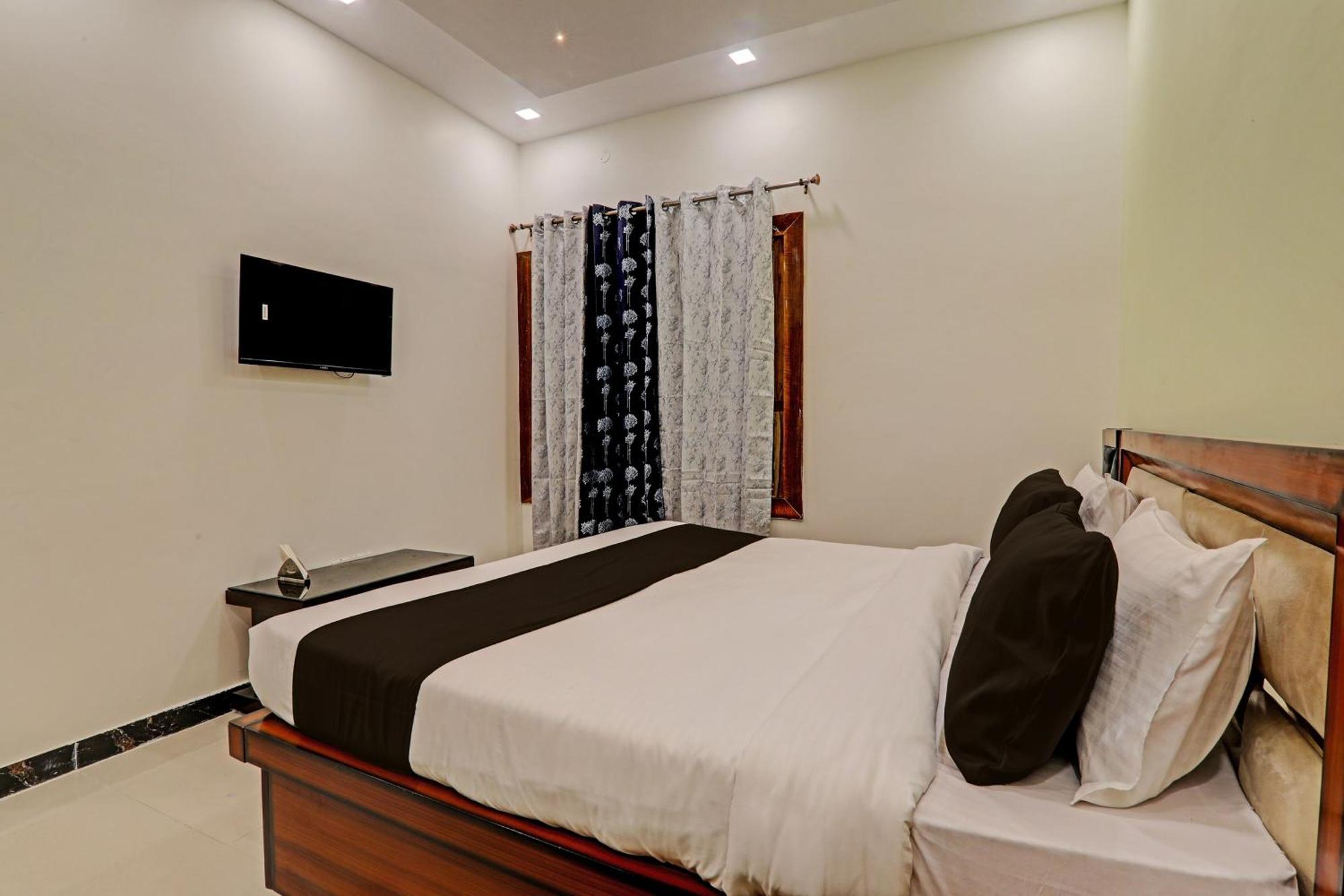 Hotel O Awadh International Bela Pratapgarh Bagian luar foto