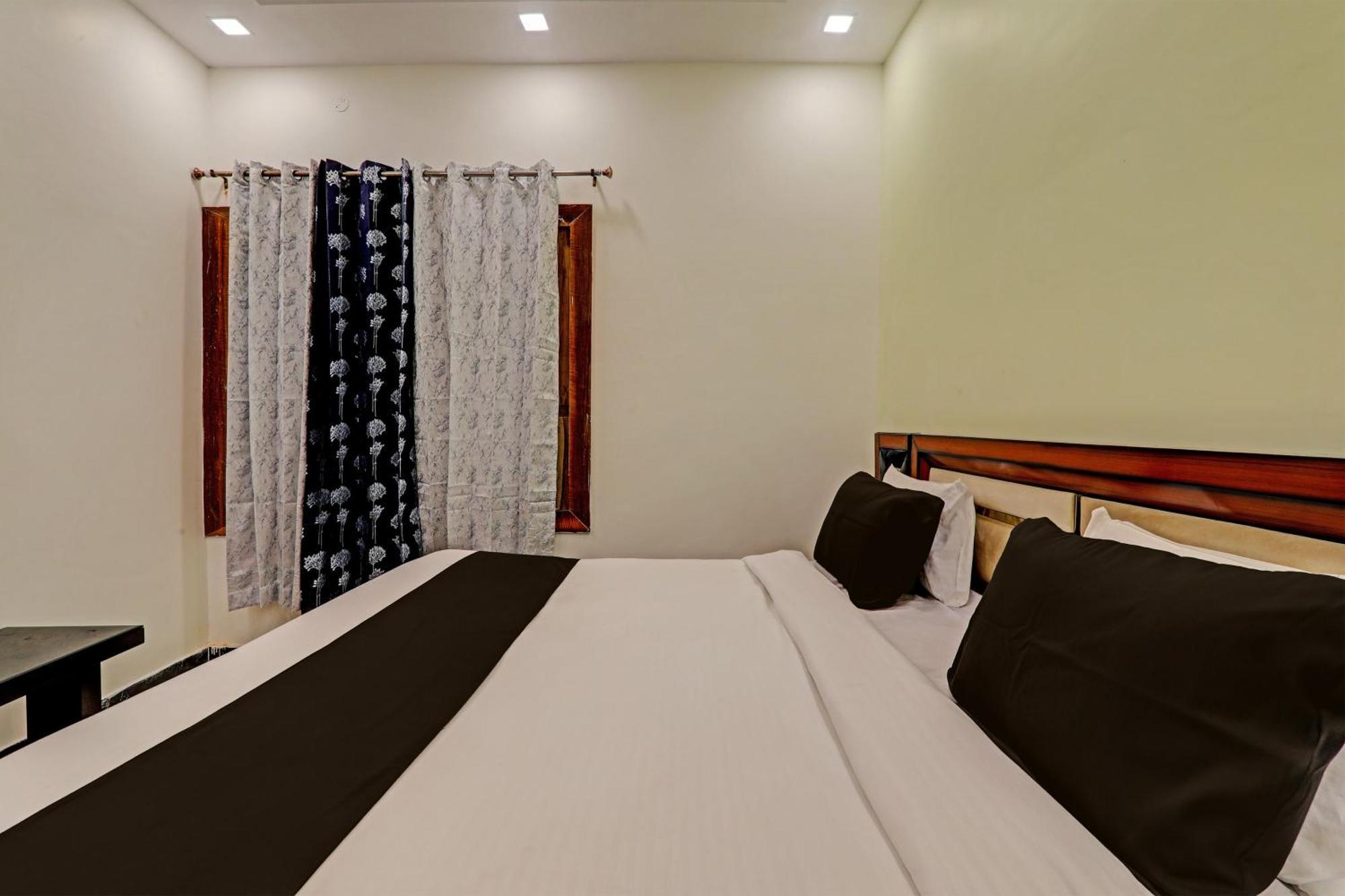 Hotel O Awadh International Bela Pratapgarh Bagian luar foto