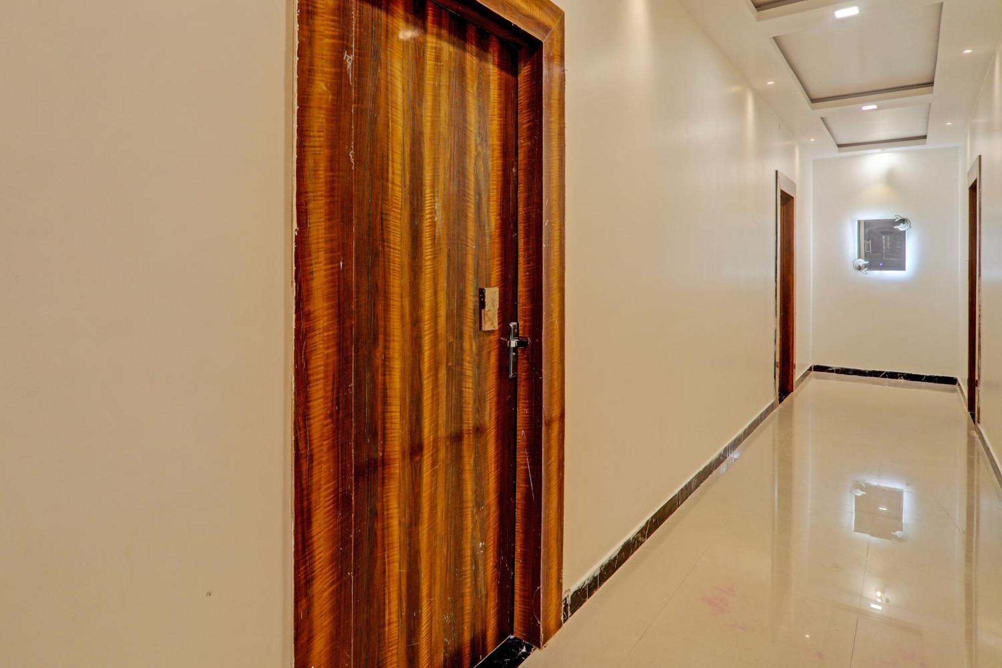 Hotel O Awadh International Bela Pratapgarh Bagian luar foto
