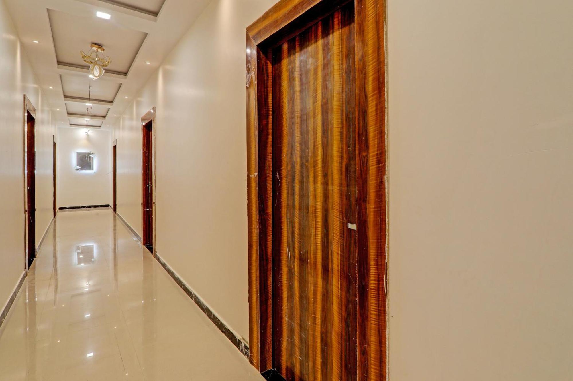 Hotel O Awadh International Bela Pratapgarh Bagian luar foto
