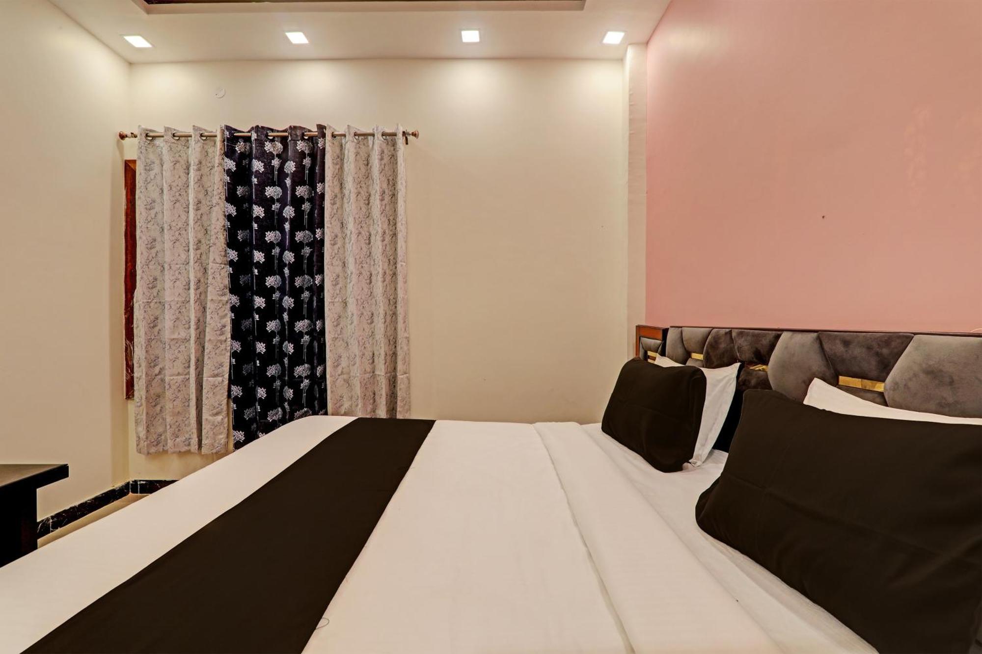 Hotel O Awadh International Bela Pratapgarh Bagian luar foto